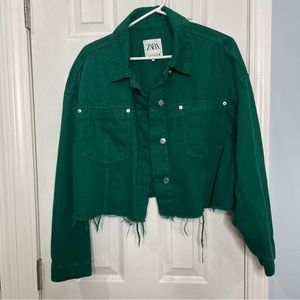 Zara’s cropped emerald green denim jacket L